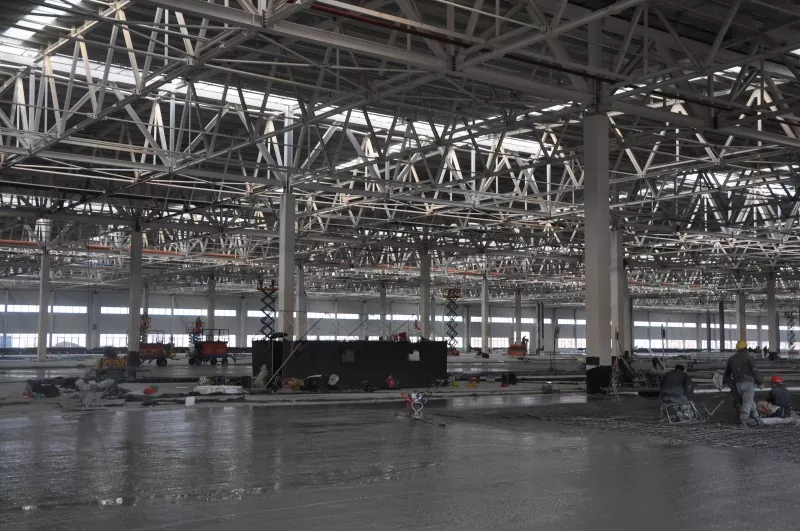 Prečo sa konštrukcia továrne na výrobu elektroniky s oceľovým rámom stáva preferovanou voľbou pre moderné priemyselné projekty?