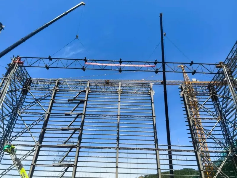EHSS dokončuje zdvíhanie lúčov tieniacej haly na národnej úrovni pre Hanhe Cable