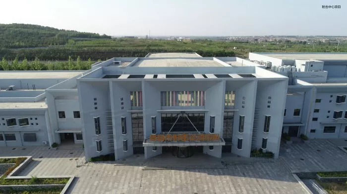 Moderná oceľová konštrukcia prefabrikovaného štadióna