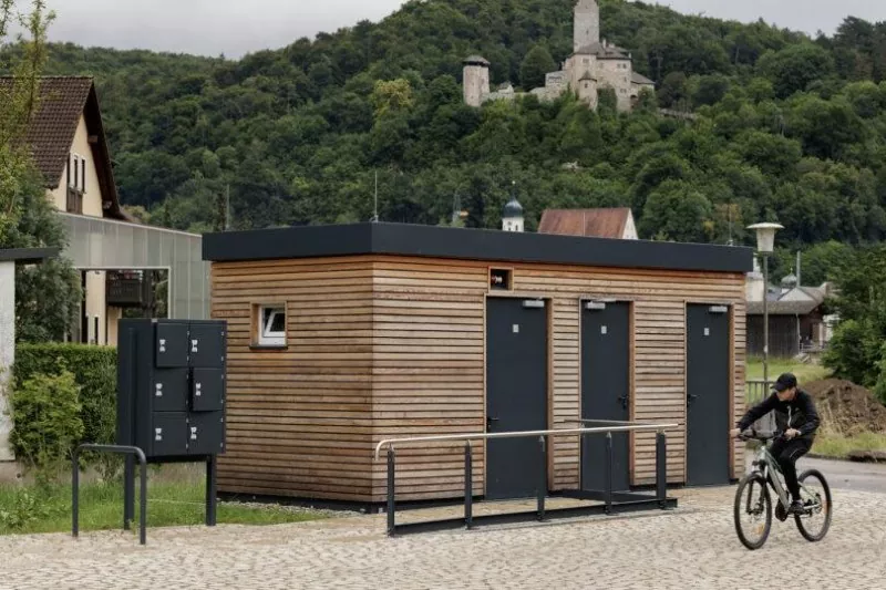 Prefabrikovaná oceľová konštrukcia verejných toaliet
