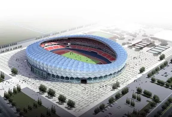 Oceľové futbalové ihrisko kovová architektúra